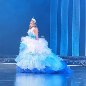 State Costume, Glacier Queen, Ice Queen, Halloween costume, size small, Crown